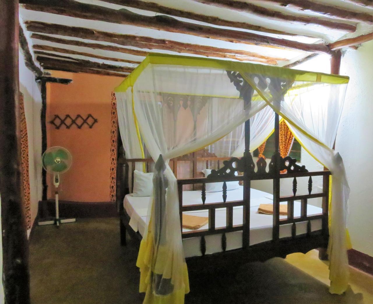 Santa Maria Coral Park Hotell Pongwe Eksteriør bilde